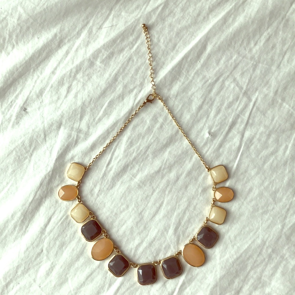 Adjustable large jewel necklace